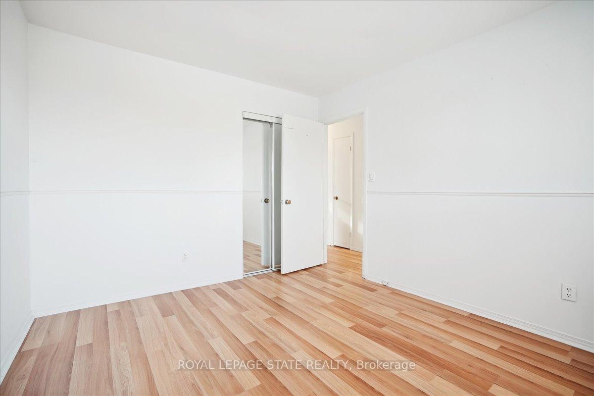 Photo 55 of 77 Cranbrook Drive, Hamilton, Gilkson — HOMEH