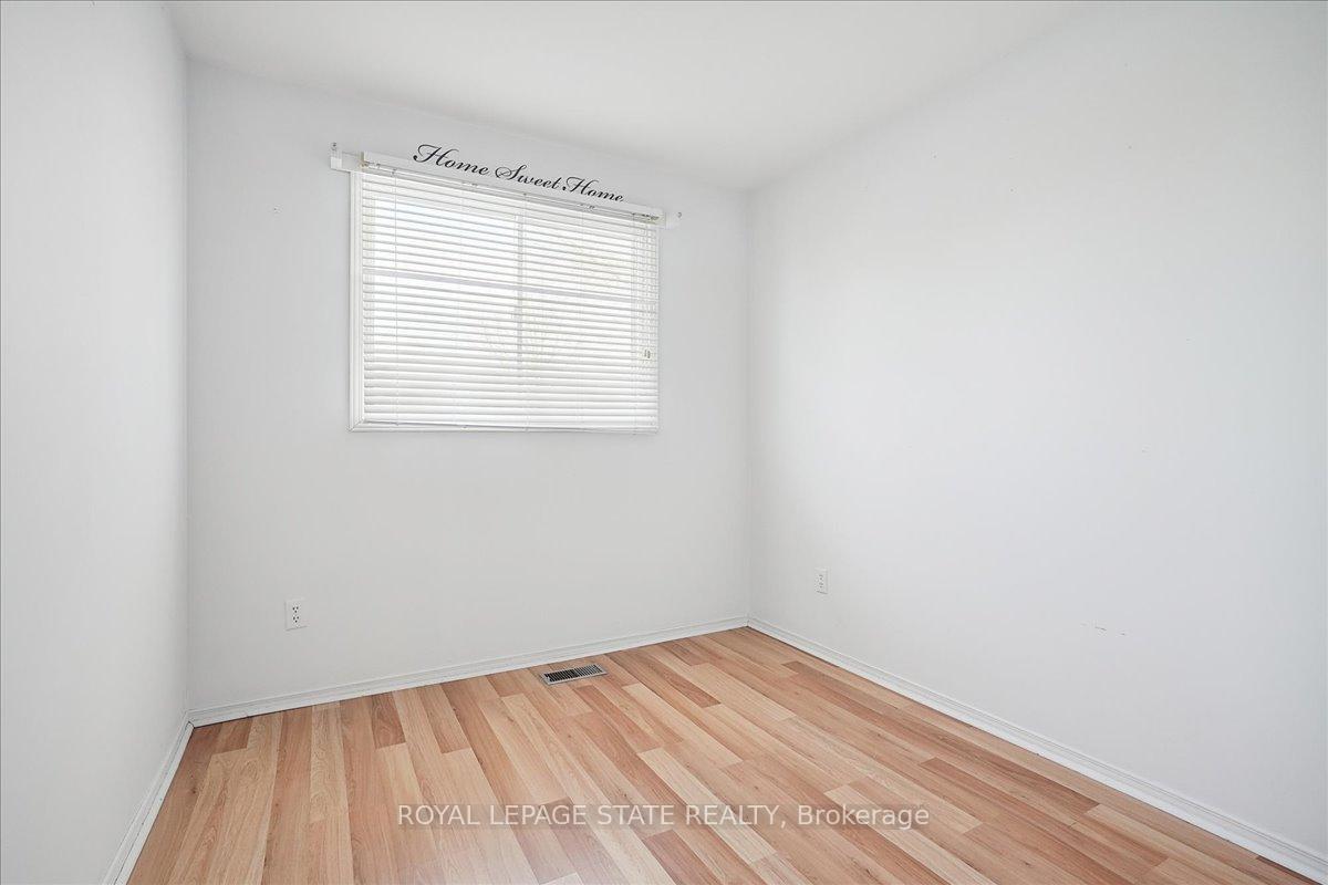 Photo 57 of 77 Cranbrook Drive, Hamilton, Gilkson — HOMEH