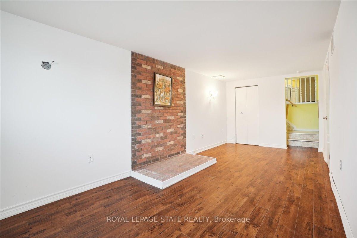 Photo 62 of 77 Cranbrook Drive, Hamilton, Gilkson — HOMEH