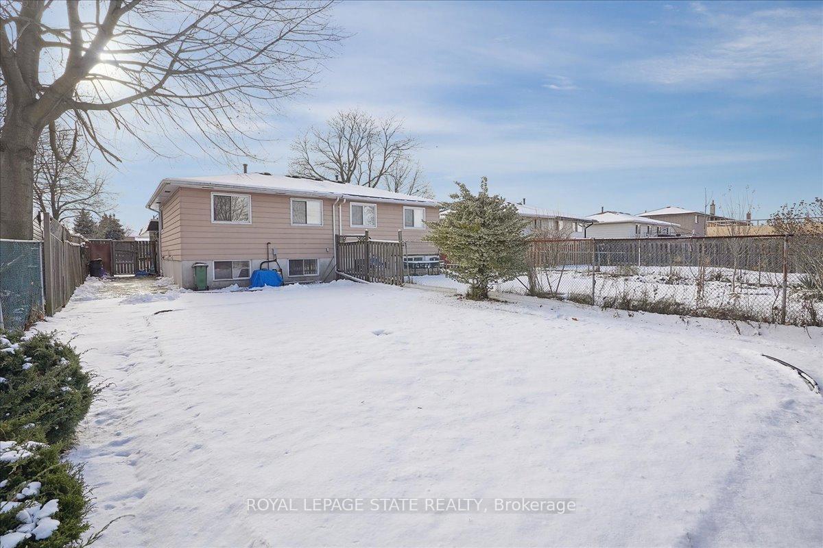 Photo 64 of 77 Cranbrook Drive, Hamilton, Gilkson — HOMEH