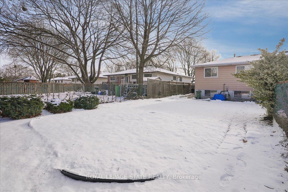 Photo 65 of 77 Cranbrook Drive, Hamilton, Gilkson — HOMEH