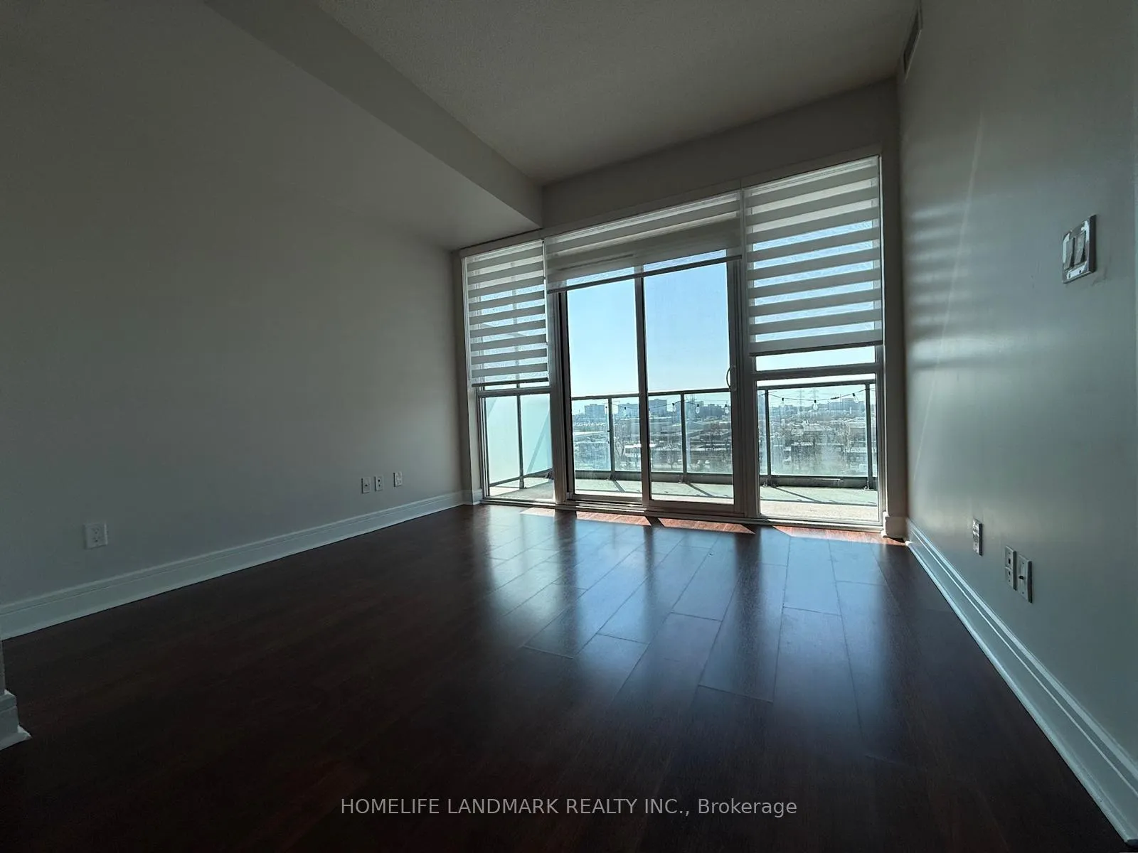 Photo 10 of Unit 827, 35 Brian Peck Crescent, Toronto, Thorncliffe Park — HOMEH