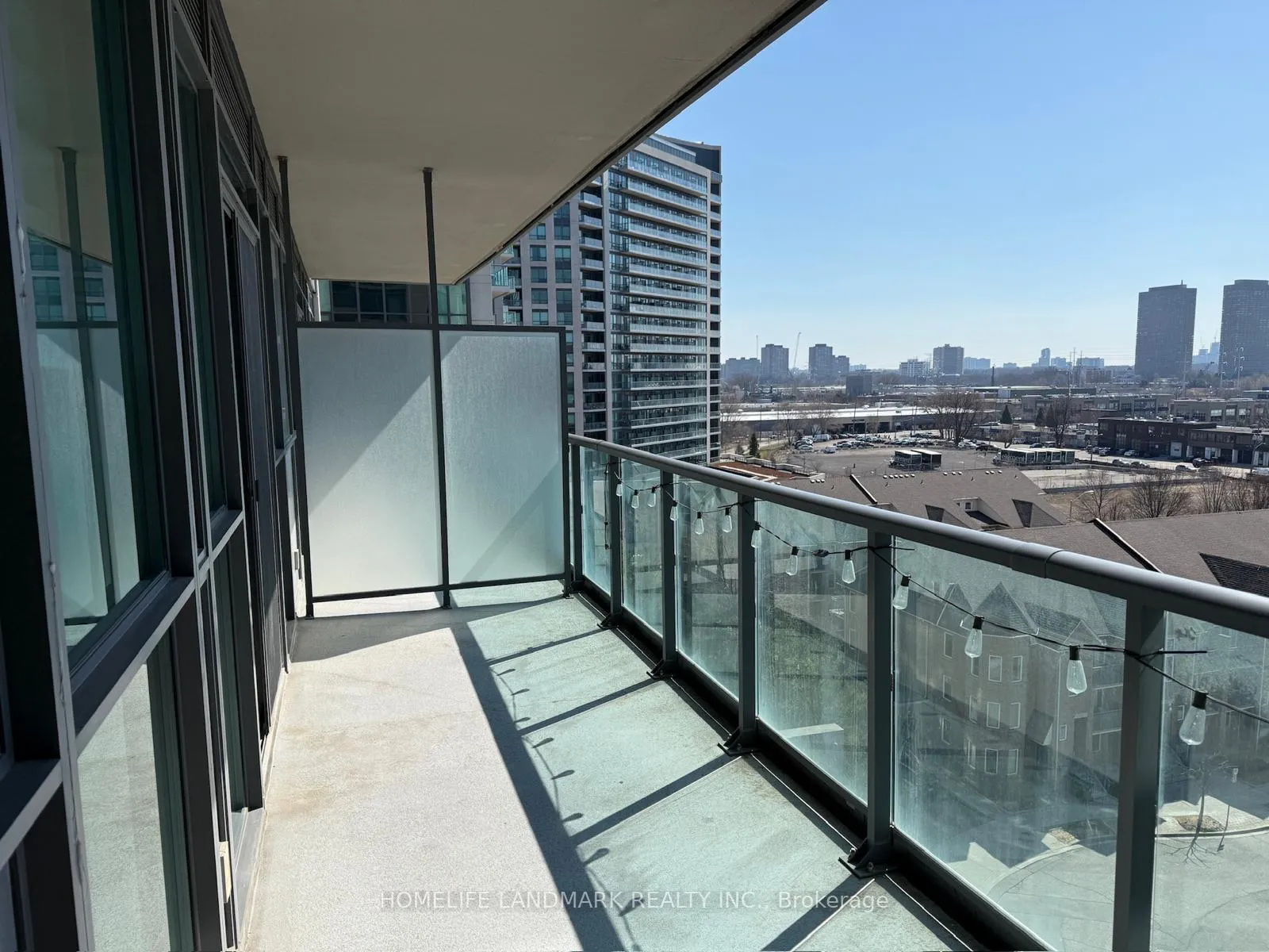 Photo 19 of Unit 827, 35 Brian Peck Crescent, Toronto, Thorncliffe Park — HOMEH