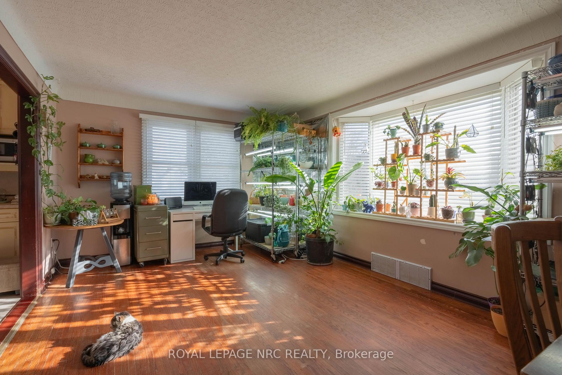 Photo 5 of 293 Linwell Road, St. Catharines, Vine/Linwell — HOMEH