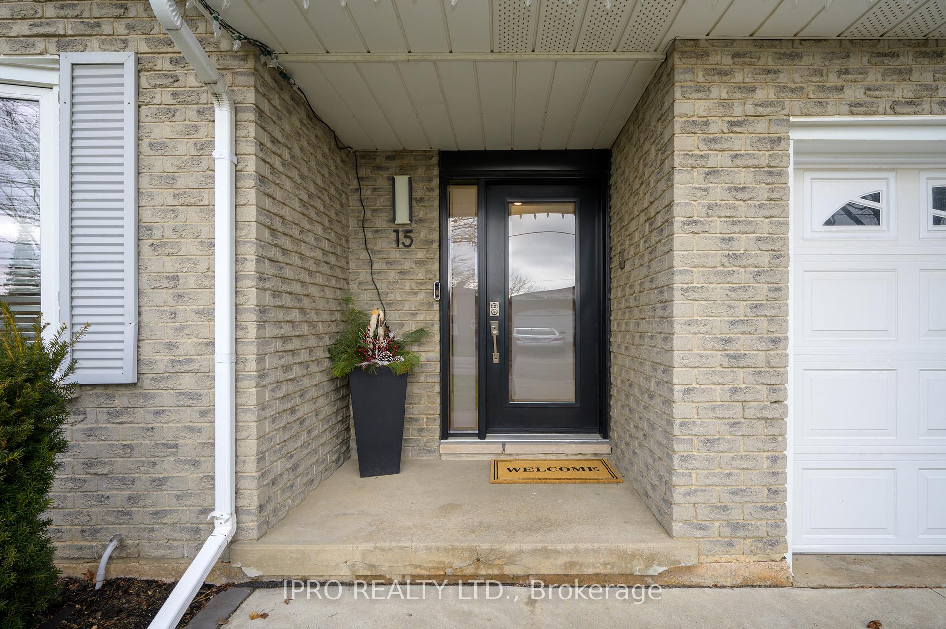 Photo 3 of 15 Elmbank Street S, Hamilton, Eleanor — HOMEH