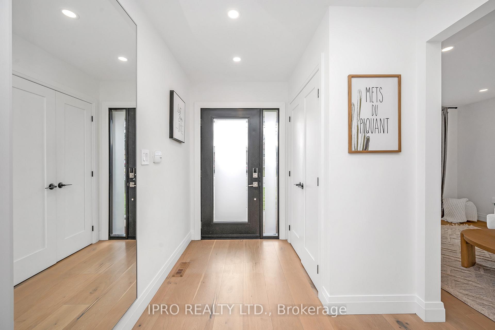 Photo 6 of 15 Elmbank Street S, Hamilton, Eleanor — HOMEH