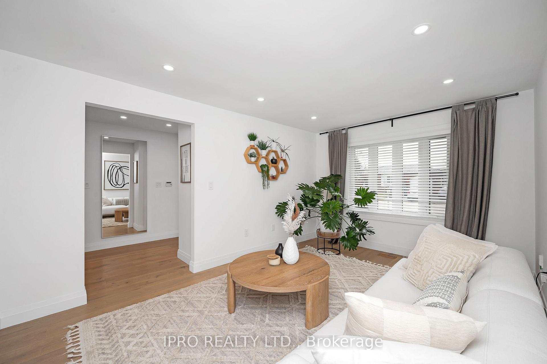Photo 8 of 15 Elmbank Street S, Hamilton, Eleanor — HOMEH
