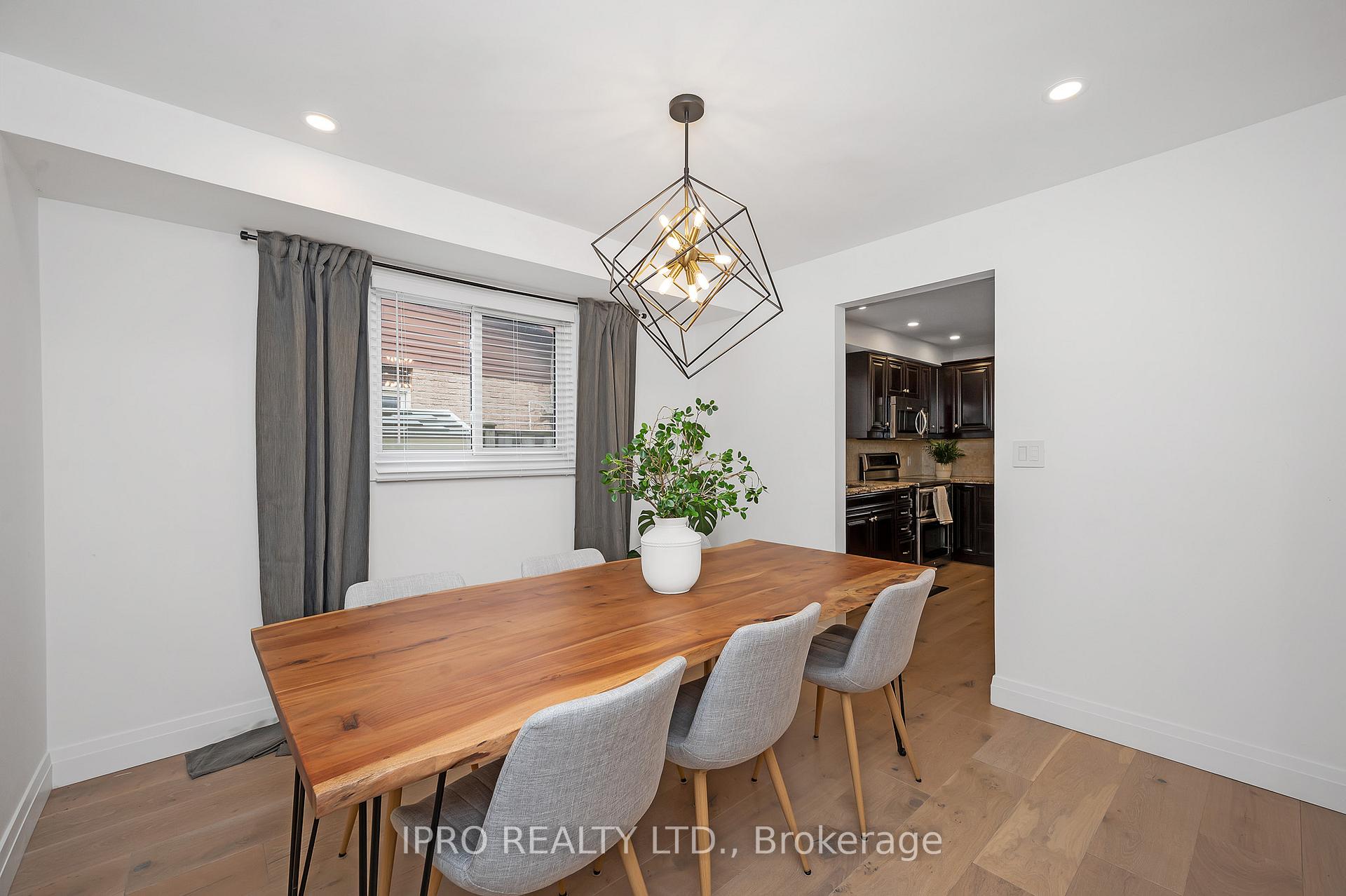 Photo 10 of 15 Elmbank Street S, Hamilton, Eleanor — HOMEH