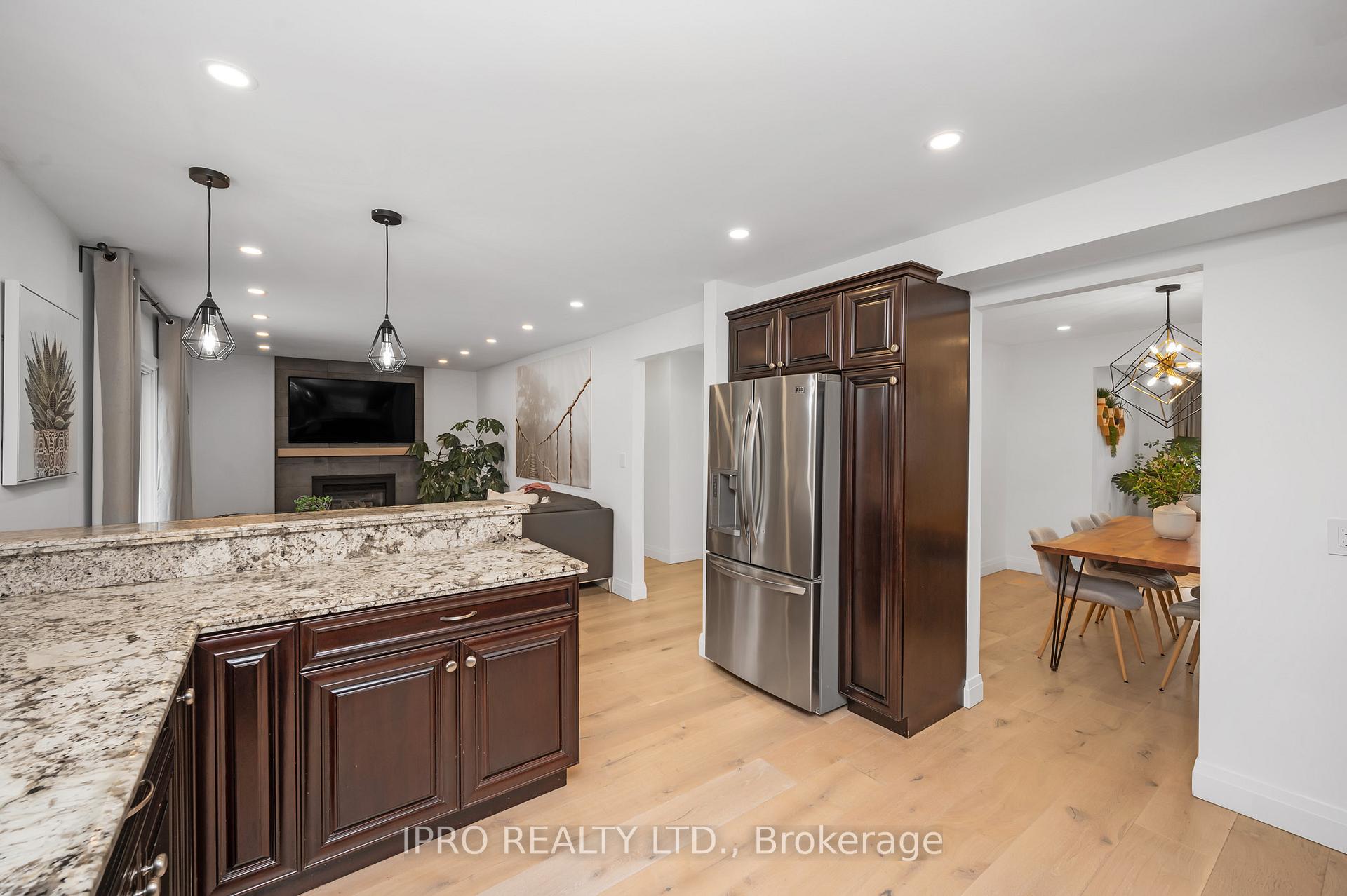 Photo 14 of 15 Elmbank Street S, Hamilton, Eleanor — HOMEH