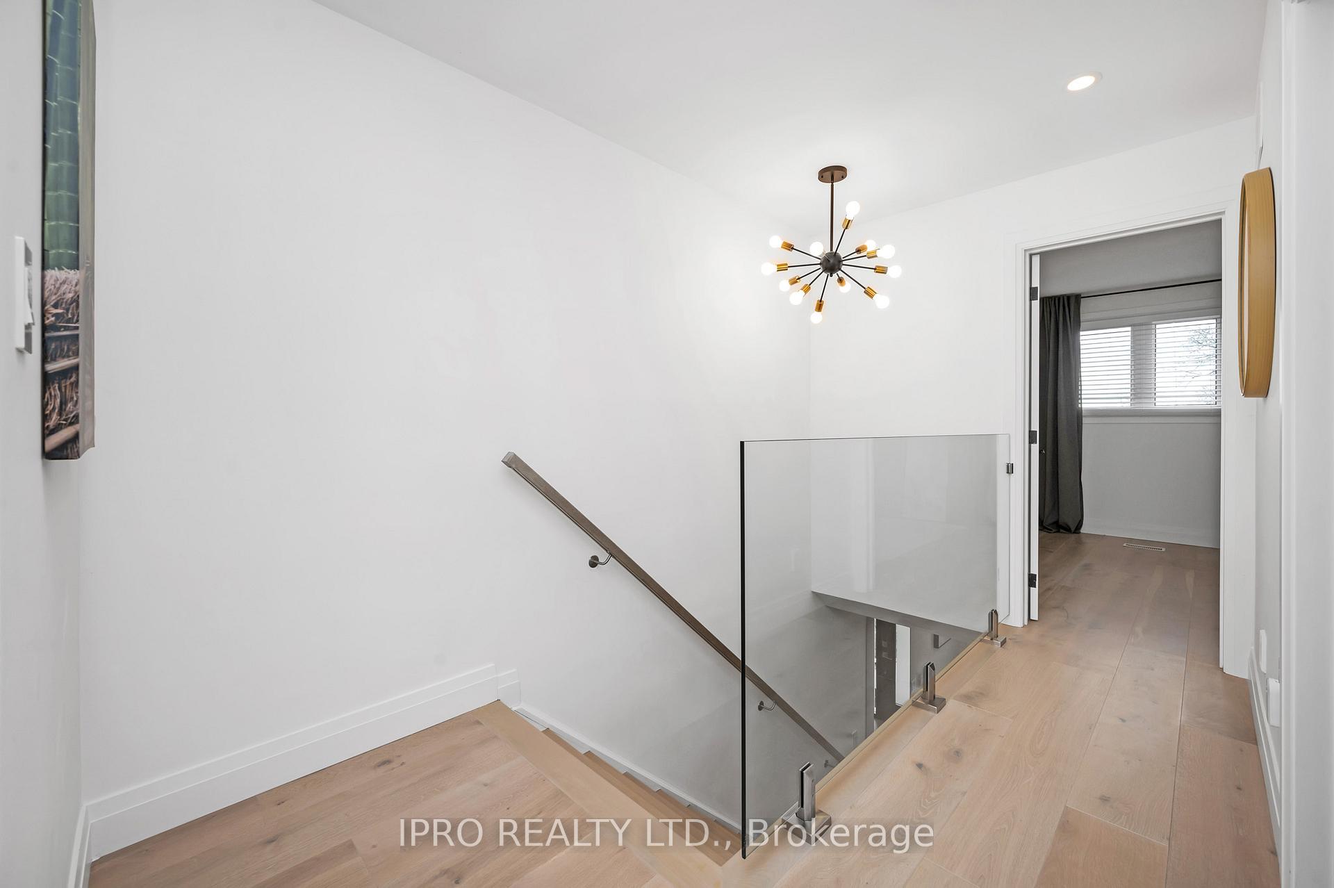 Photo 30 of 15 Elmbank Street S, Hamilton, Eleanor — HOMEH