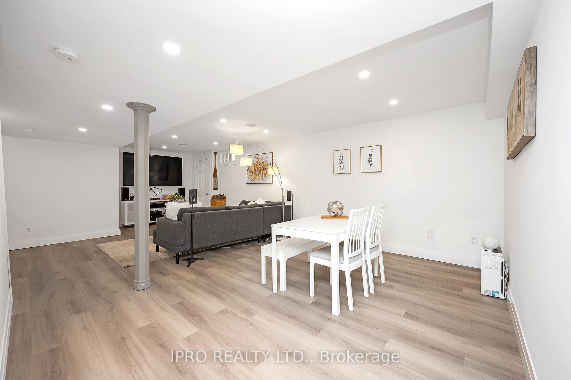 Photo 32 of 15 Elmbank Street S, Hamilton, Eleanor — HOMEH