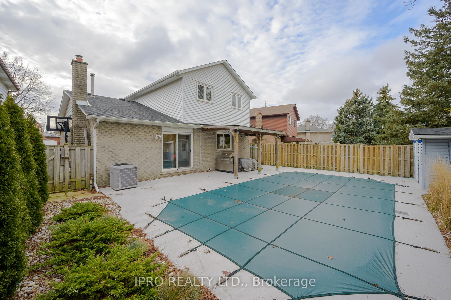Photo 37 of 15 Elmbank Street S, Hamilton, Eleanor — HOMEH