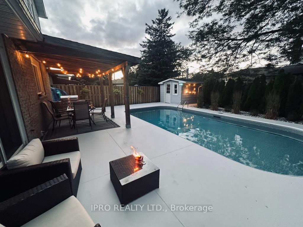 Photo 39 of 15 Elmbank Street S, Hamilton, Eleanor — HOMEH