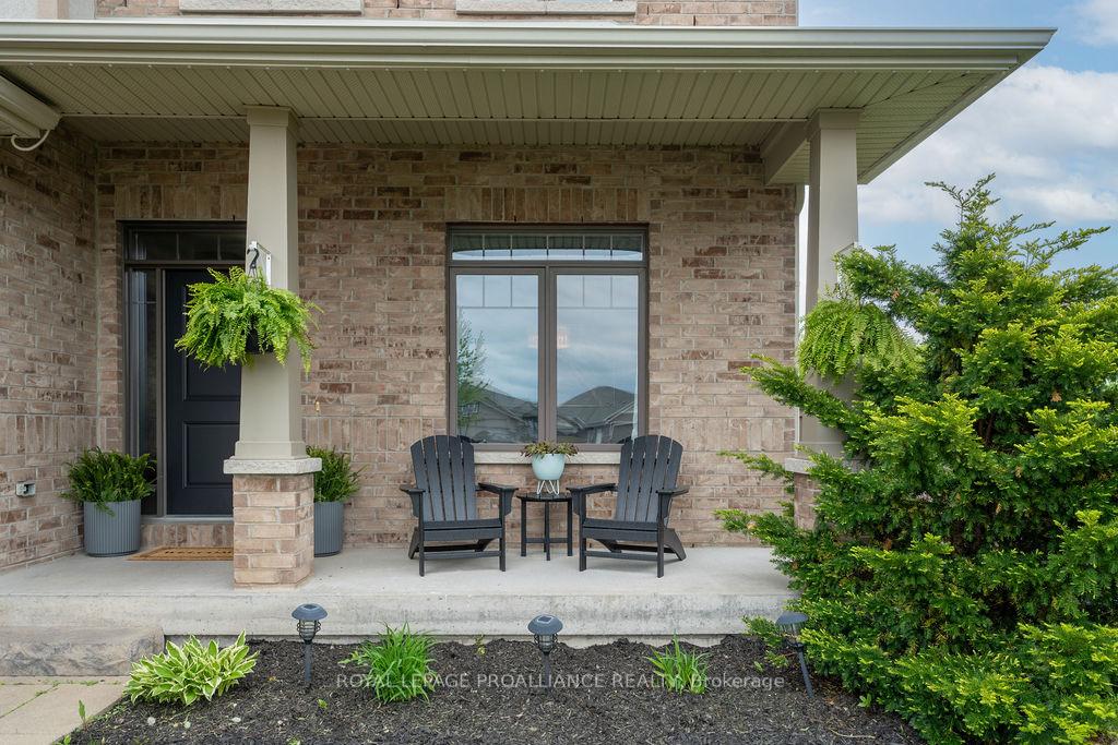 Photo 6 of 33 Butternut Court, Belleville, Belleville Ward — HOMEH
