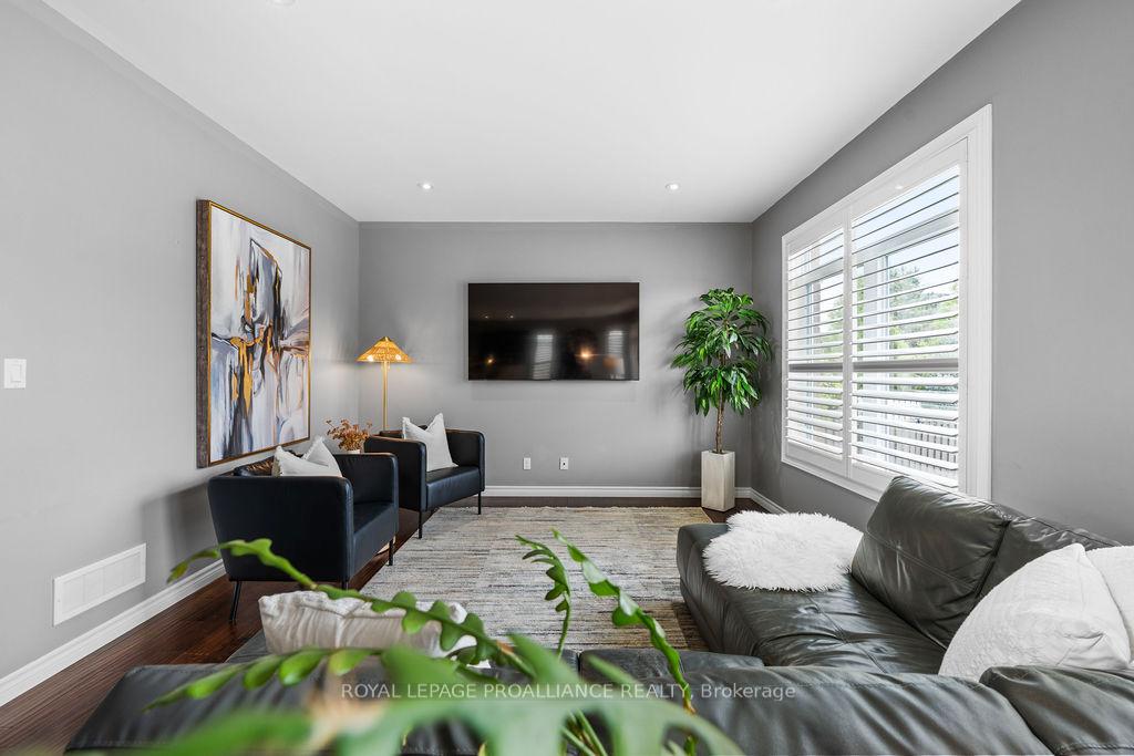 Photo 21 of 33 Butternut Court, Belleville, Belleville Ward — HOMEH