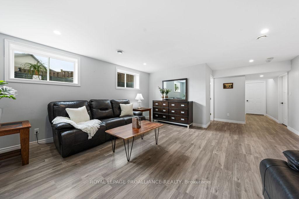 Photo 36 of 33 Butternut Court, Belleville, Belleville Ward — HOMEH