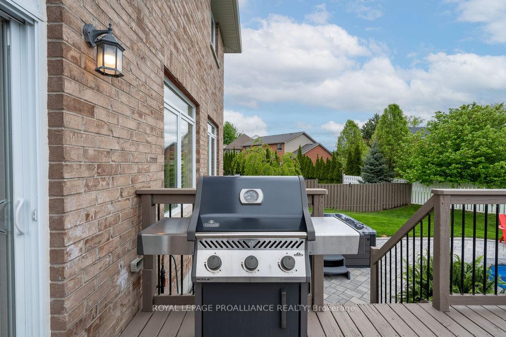 Photo 40 of 33 Butternut Court, Belleville, Belleville Ward — HOMEH