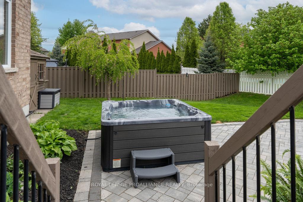 Photo 41 of 33 Butternut Court, Belleville, Belleville Ward — HOMEH