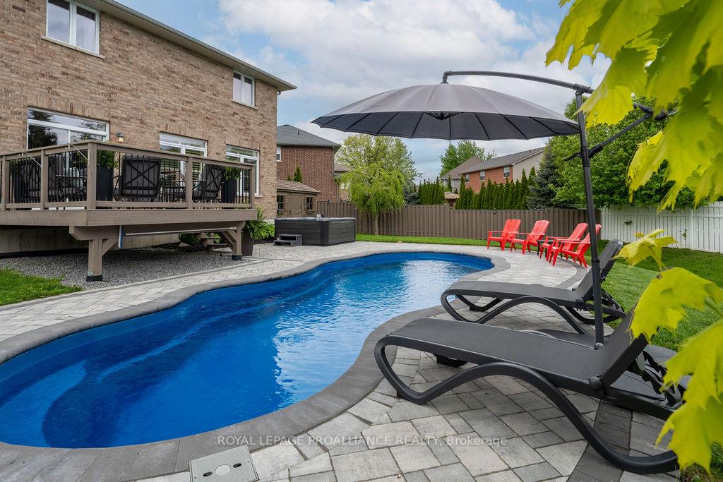 Photo 45 of 33 Butternut Court, Belleville, Belleville Ward — HOMEH