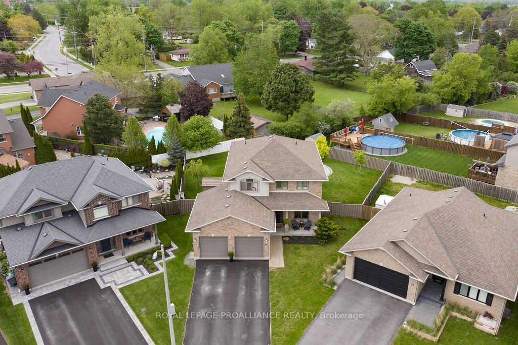 Photo 50 of 33 Butternut Court, Belleville, Belleville Ward — HOMEH