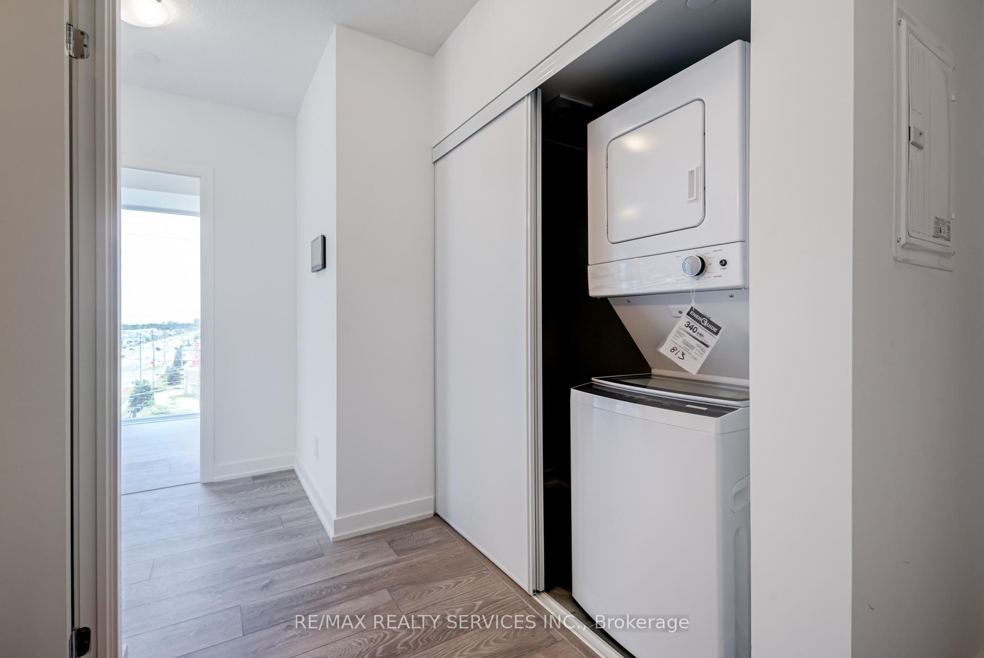 Photo 18 of Unit B813, 3200 Dakota Common, Burlington, Alton — HOMEH