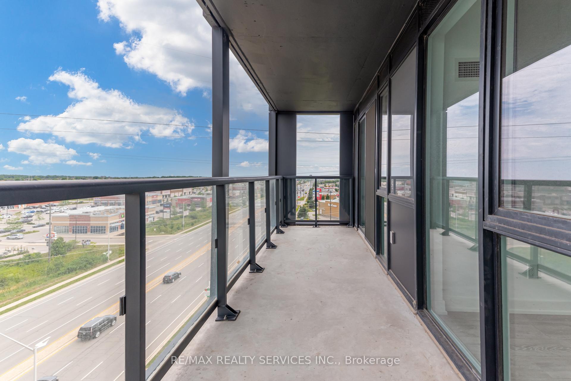 Photo 21 of Unit B813, 3200 Dakota Common, Burlington, Alton — HOMEH