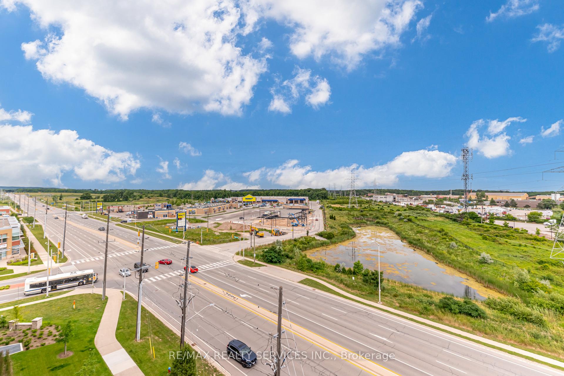 Photo 22 of Unit B813, 3200 Dakota Common, Burlington, Alton — HOMEH