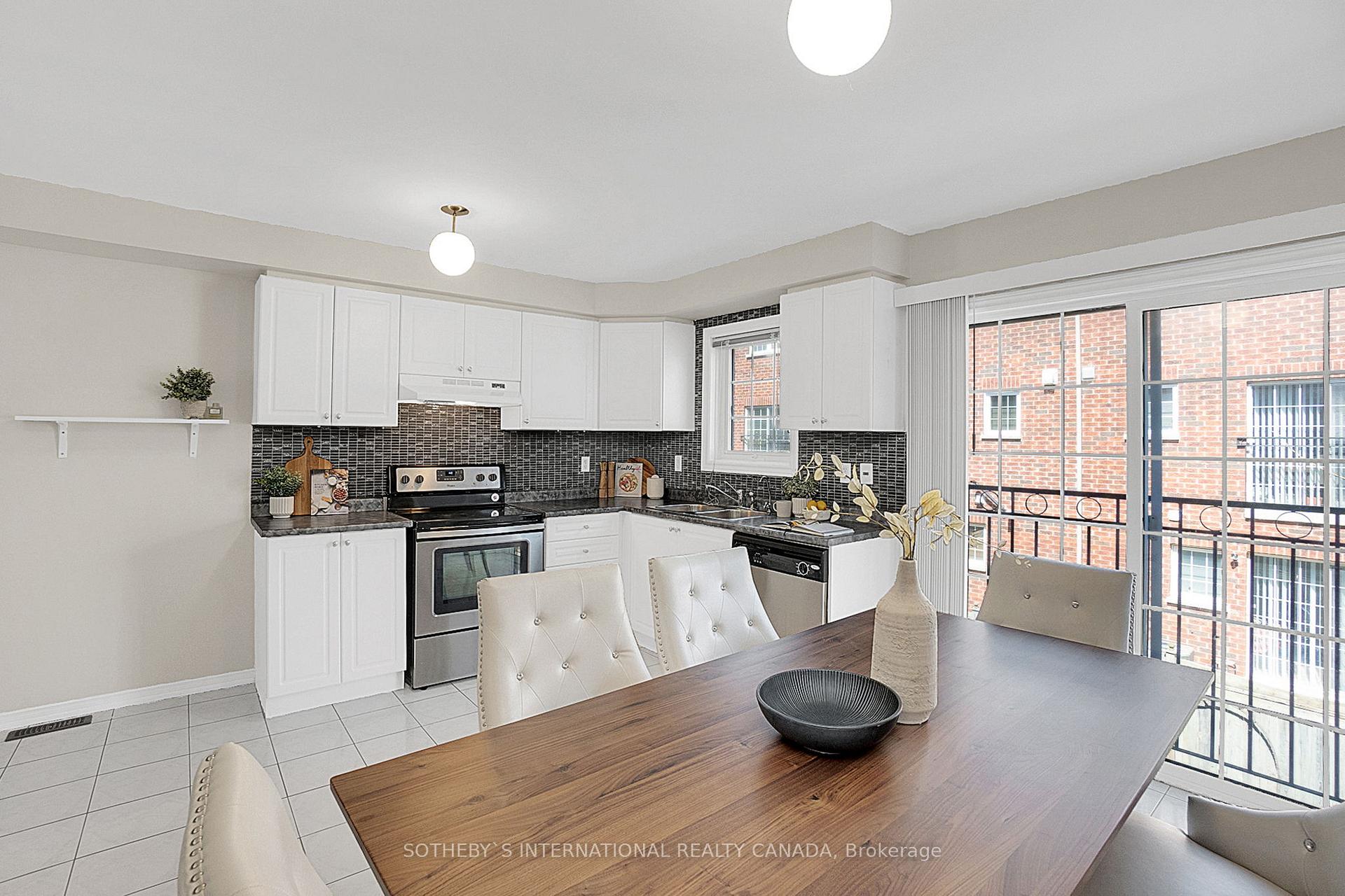 Photo 12 of 7 Gemstone Lane, Brampton, Downtown Brampton — HOMEH