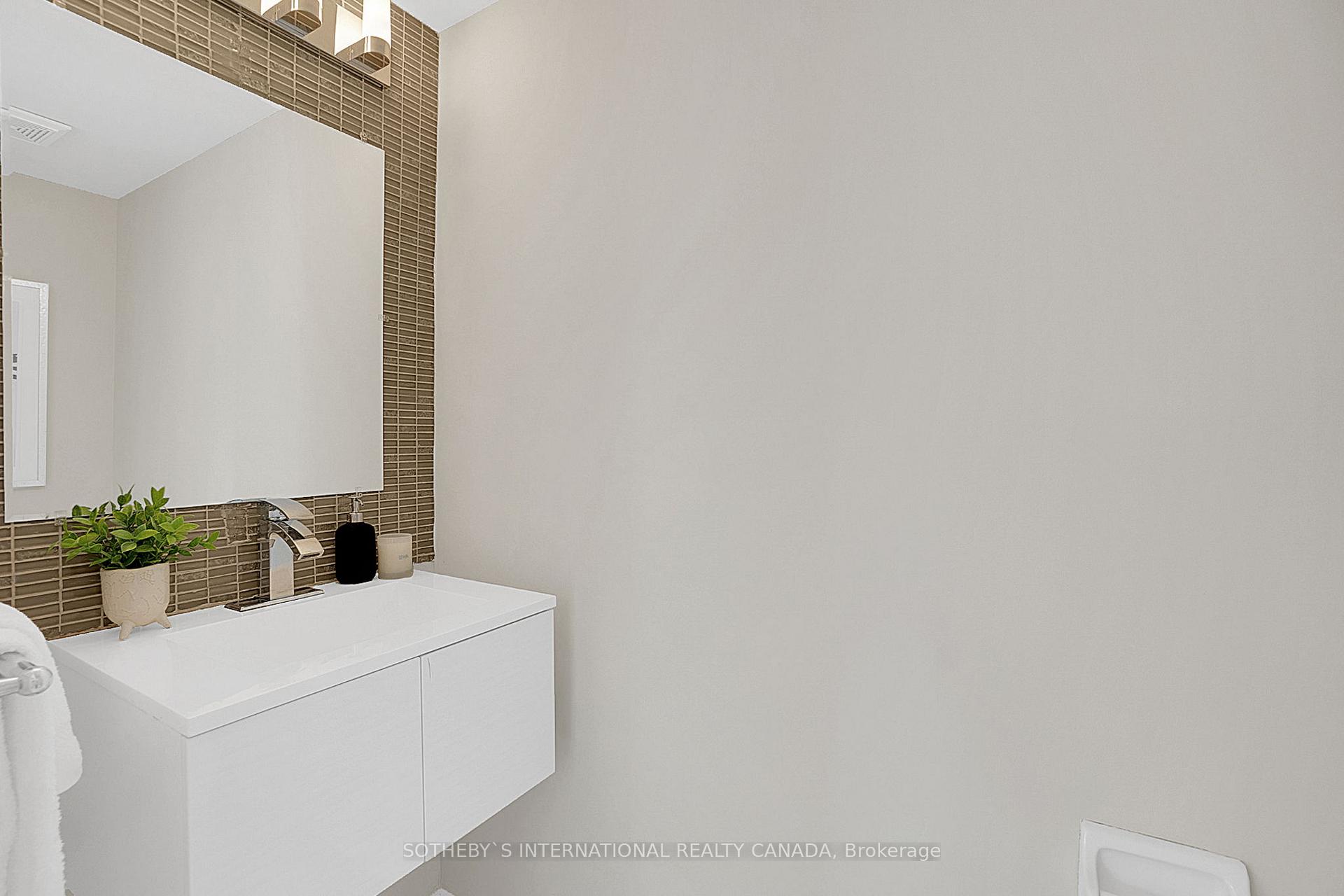 Photo 15 of 7 Gemstone Lane, Brampton, Downtown Brampton — HOMEH