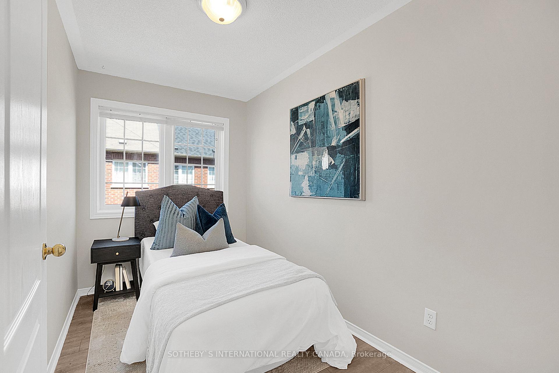 Photo 19 of 7 Gemstone Lane, Brampton, Downtown Brampton — HOMEH
