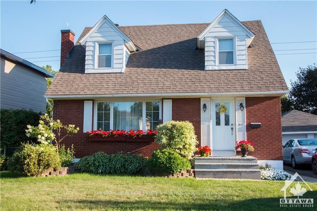 Front of Unit A, 820 Smyth Road