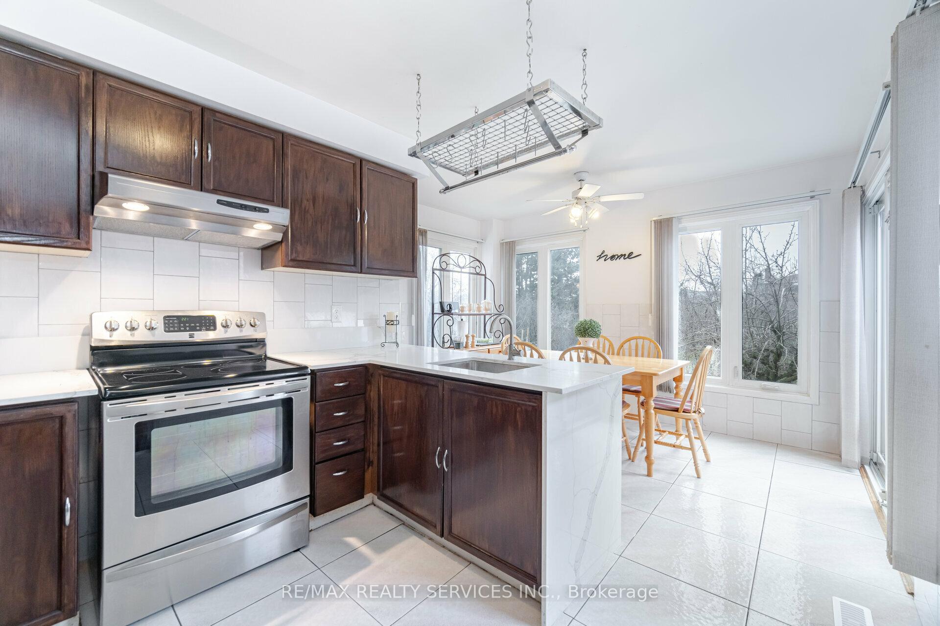 Photo 13 of 140 Lord Simcoe Drive W, Brampton, Westgate — HOMEH