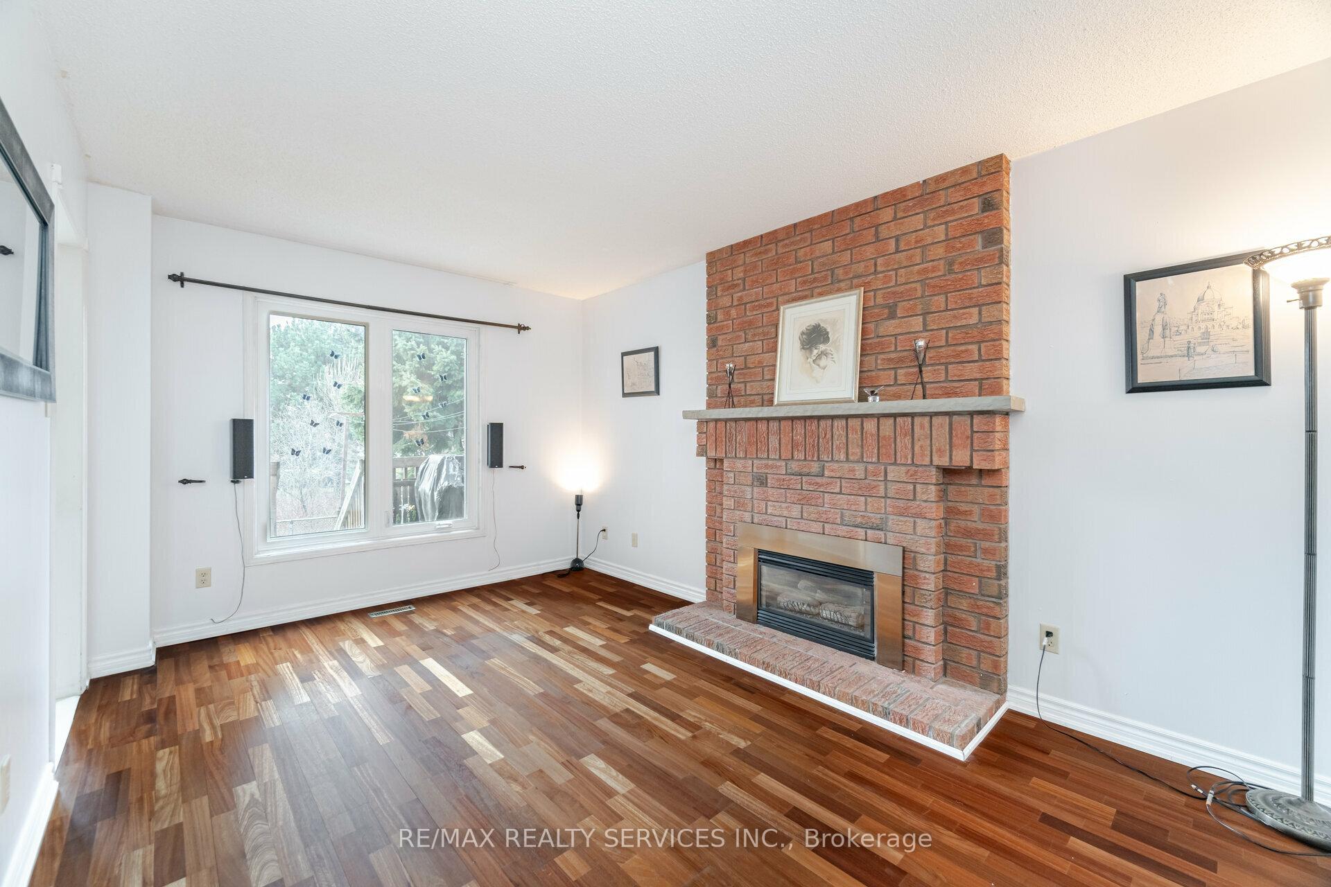 Photo 15 of 140 Lord Simcoe Drive W, Brampton, Westgate — HOMEH