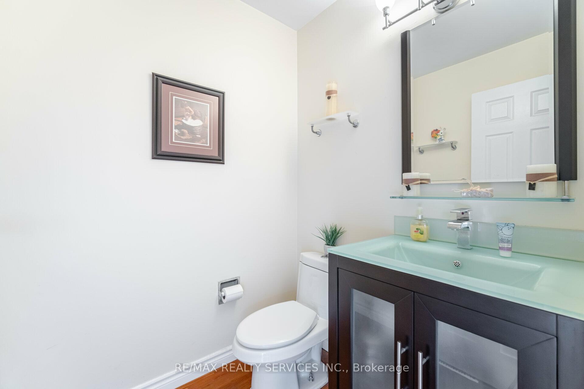 Photo 17 of 140 Lord Simcoe Drive W, Brampton, Westgate — HOMEH