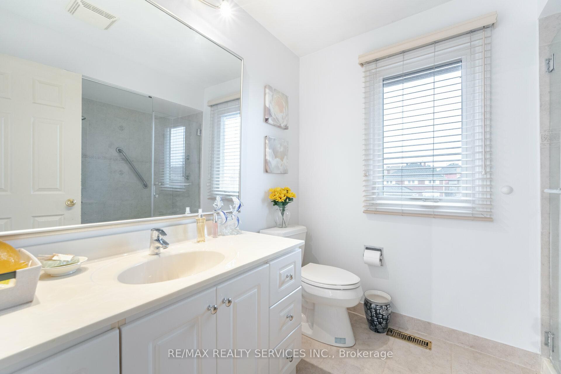 Photo 28 of 140 Lord Simcoe Drive W, Brampton, Westgate — HOMEH