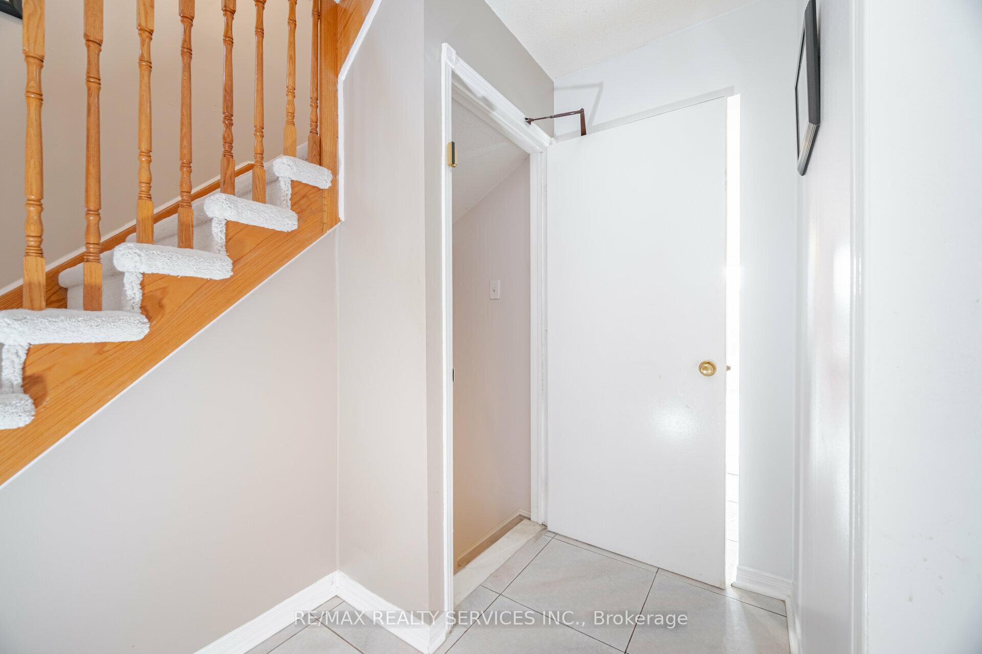 Photo 29 of 140 Lord Simcoe Drive W, Brampton, Westgate — HOMEH