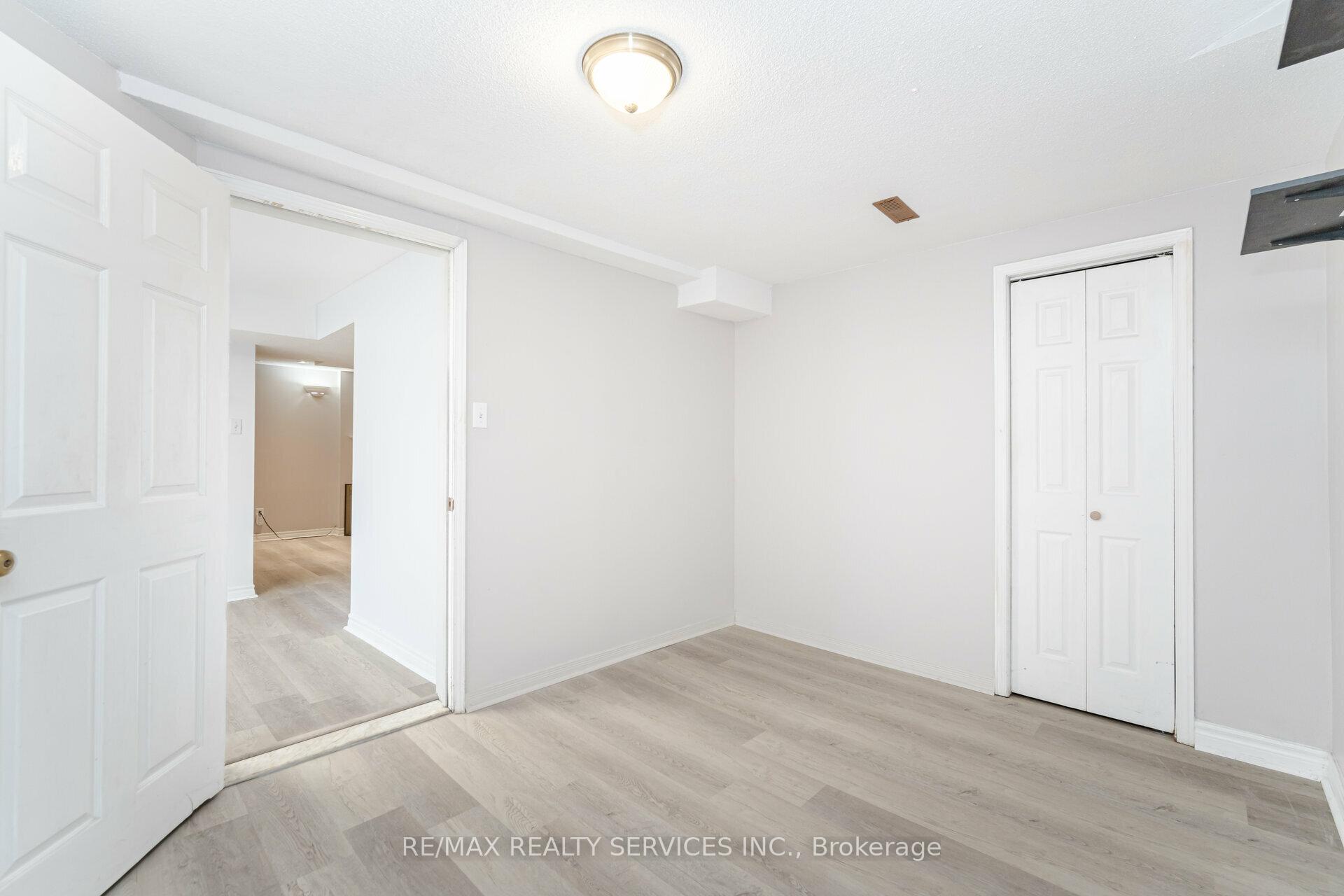 Photo 34 of 140 Lord Simcoe Drive W, Brampton, Westgate — HOMEH