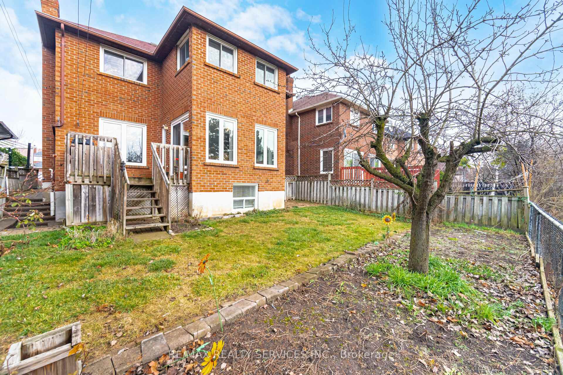 Photo 39 of 140 Lord Simcoe Drive W, Brampton, Westgate — HOMEH
