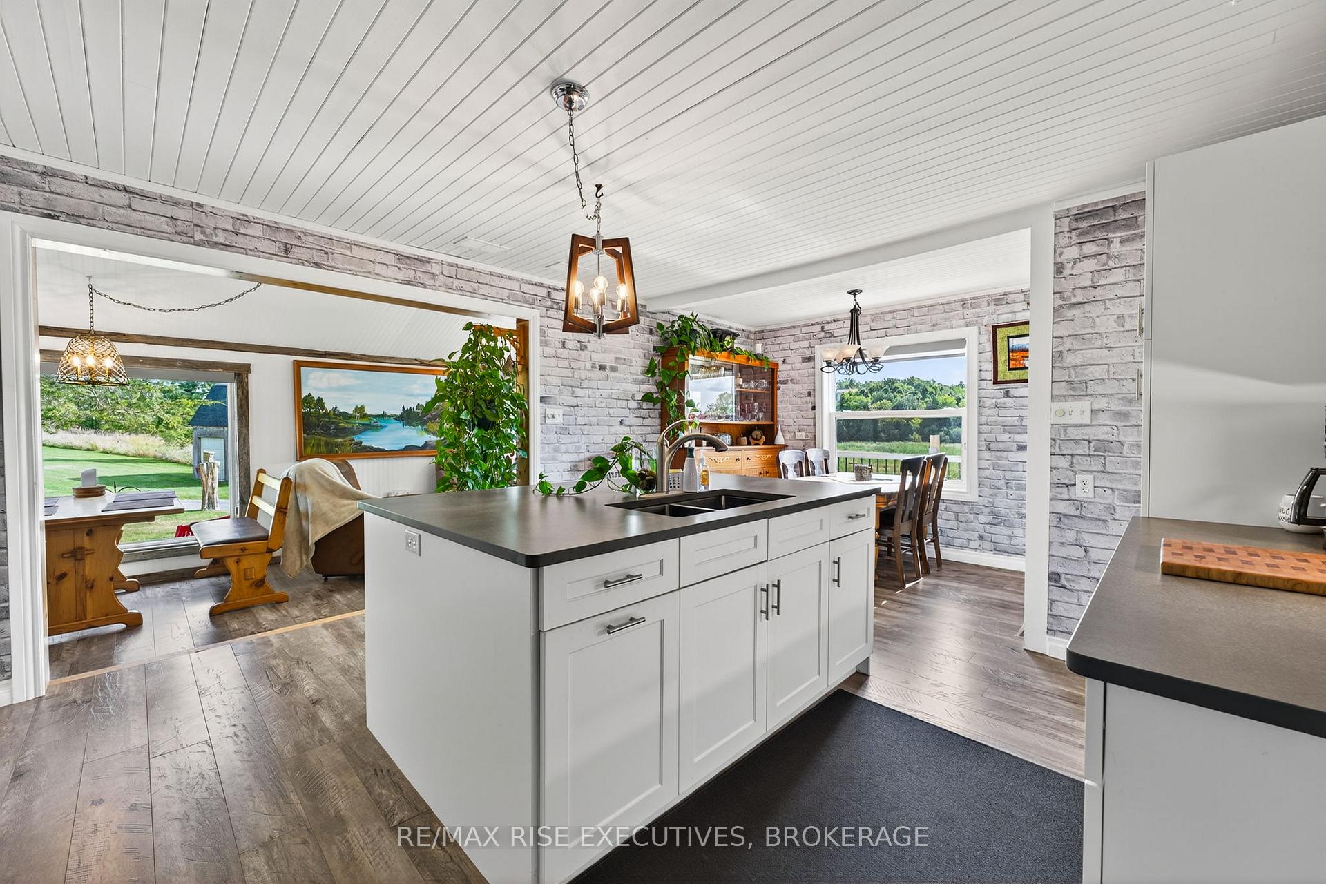 Photo 9 of 4121 Graham Road, Frontenac, Frontenac South — HOMEH