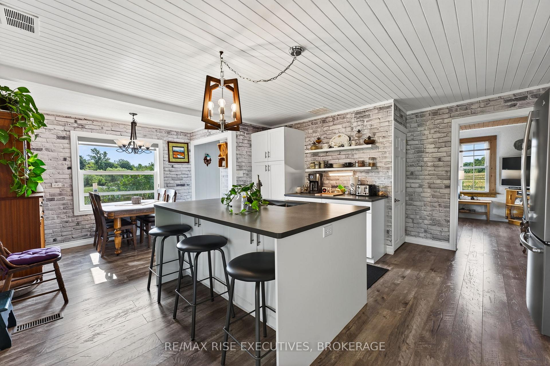 Photo 10 of 4121 Graham Road, Frontenac, Frontenac South — HOMEH