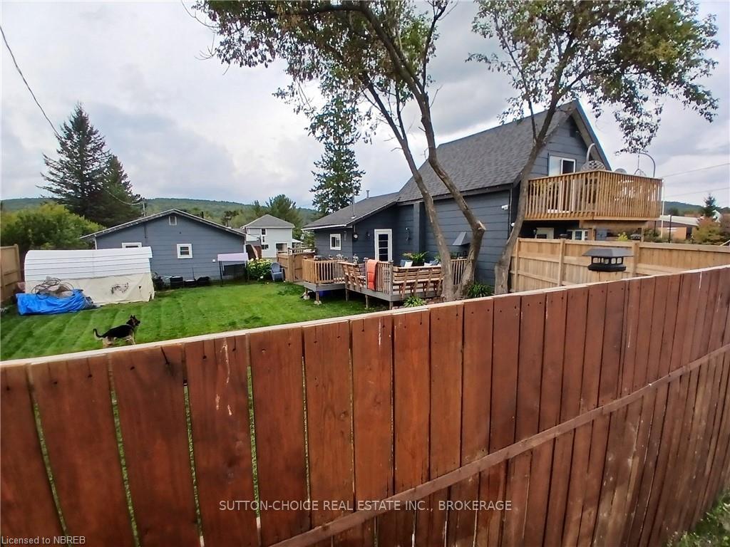 Photo 3 of 910 John Street, Mattawa — HOMEH