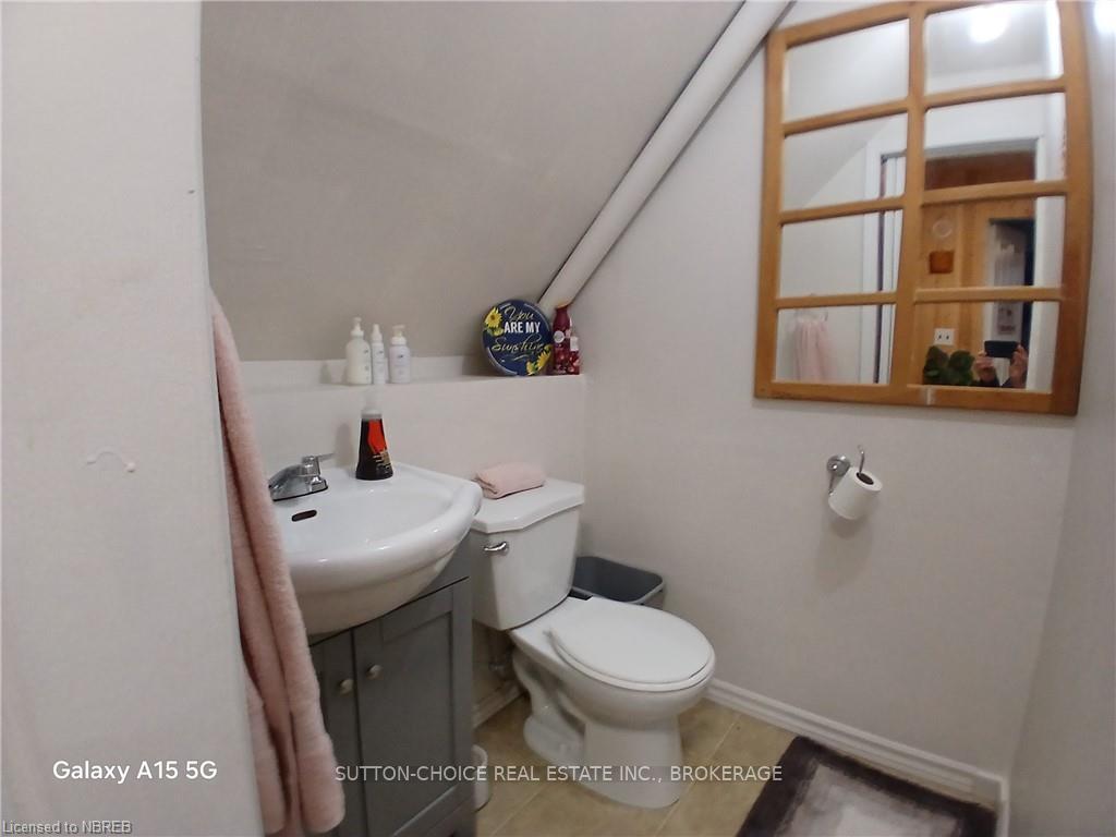 Photo 11 of 910 John Street, Mattawa — HOMEH