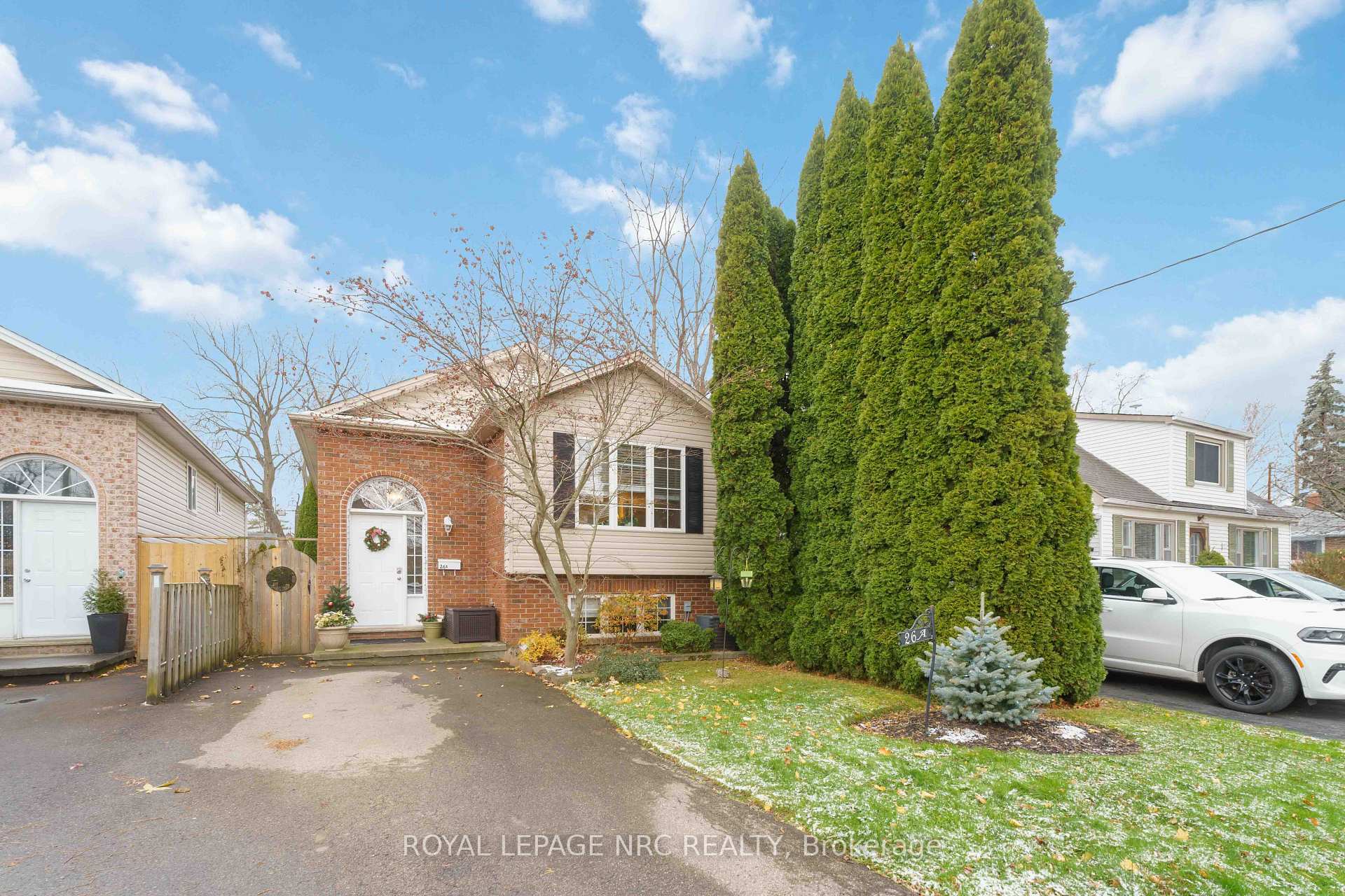 Photo 1 of 26A Durham Drive E, St. Catharines, Port Weller — HOMEH