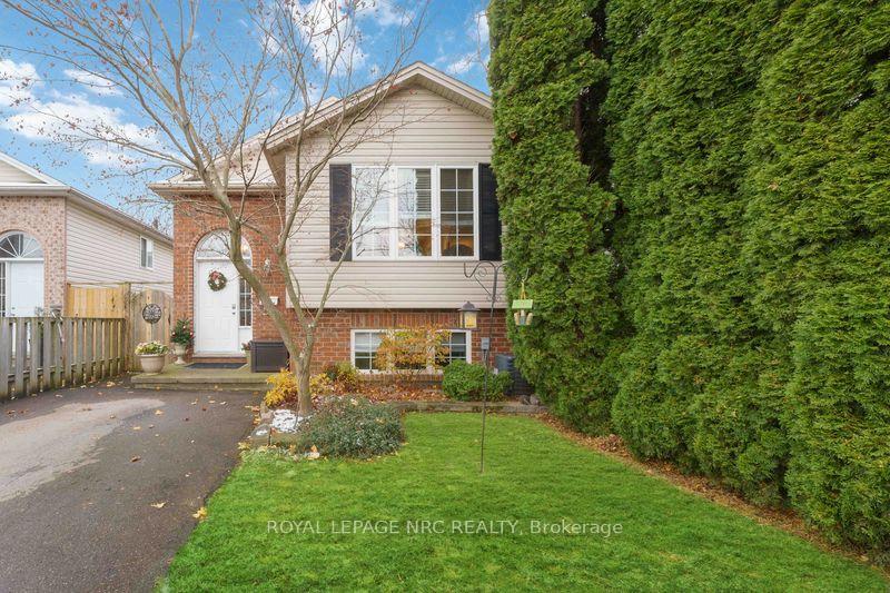 Photo 2 of 26A Durham Drive E, St. Catharines, Port Weller — HOMEH