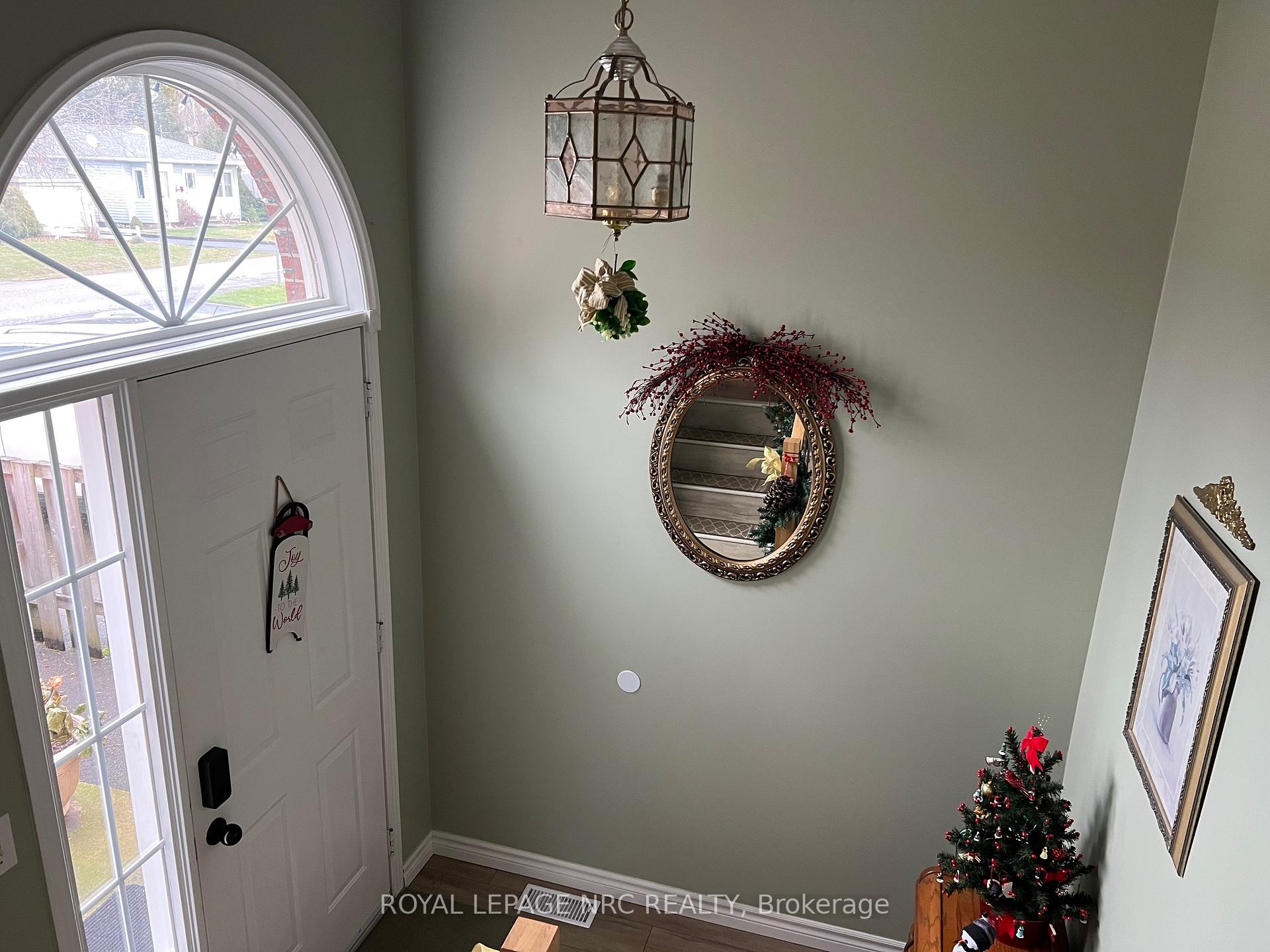 Photo 4 of 26A Durham Drive E, St. Catharines, Port Weller — HOMEH