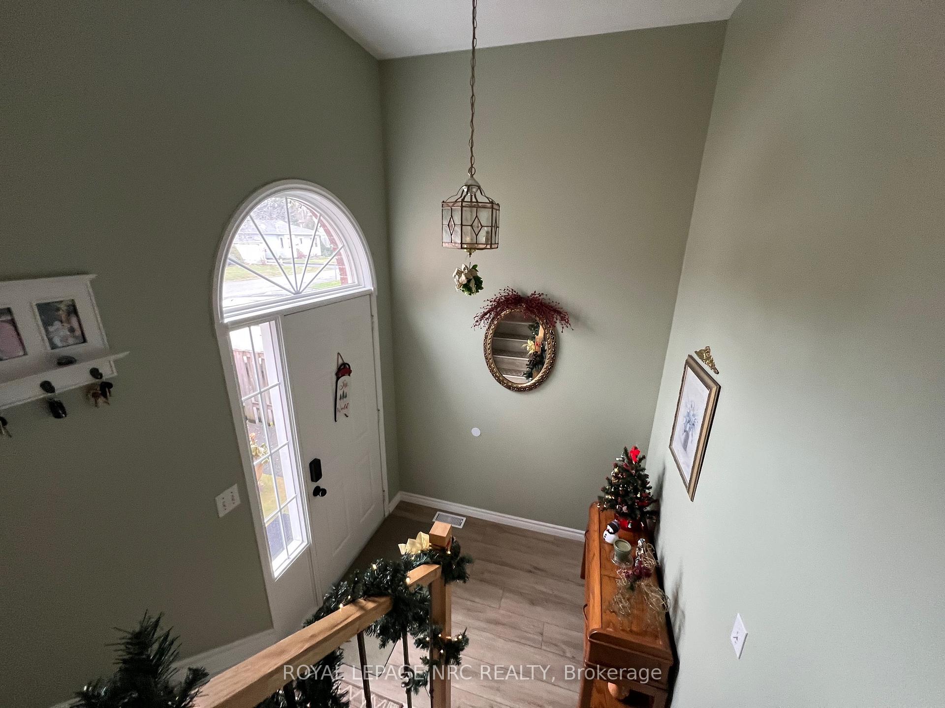 Photo 5 of 26A Durham Drive E, St. Catharines, Port Weller — HOMEH