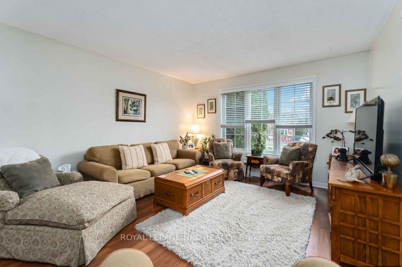 Photo 7 of 26A Durham Drive E, St. Catharines, Port Weller — HOMEH