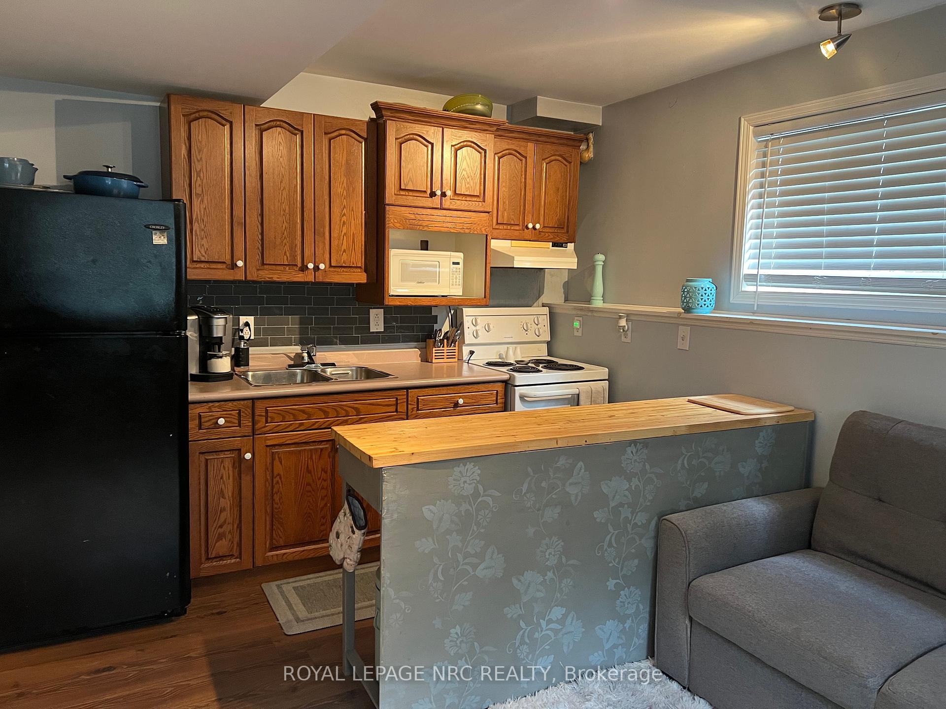 Photo 24 of 26A Durham Drive E, St. Catharines, Port Weller — HOMEH