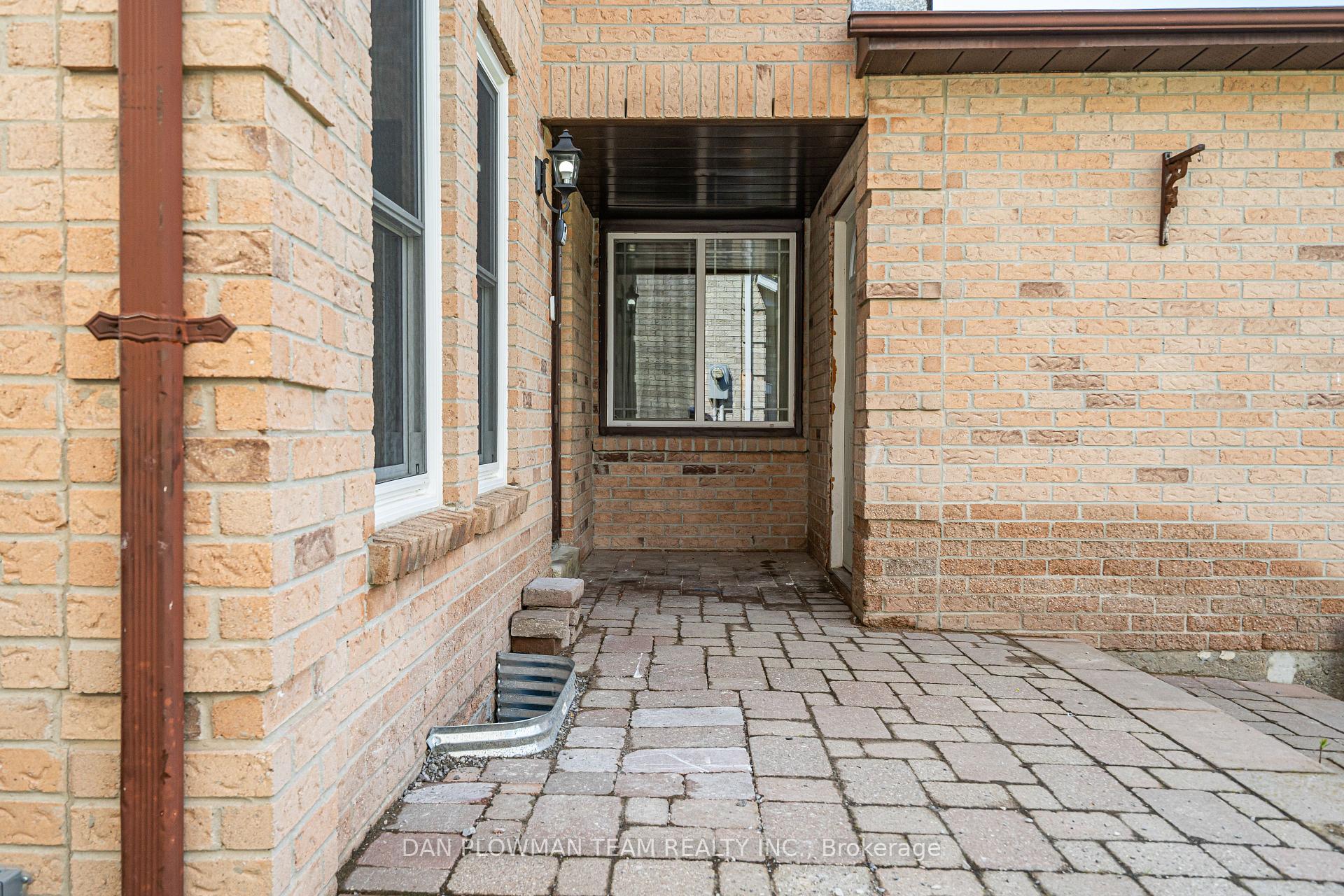 Photo 6 of 110 Rotherglen Road N, Ajax, Central West — HOMEH