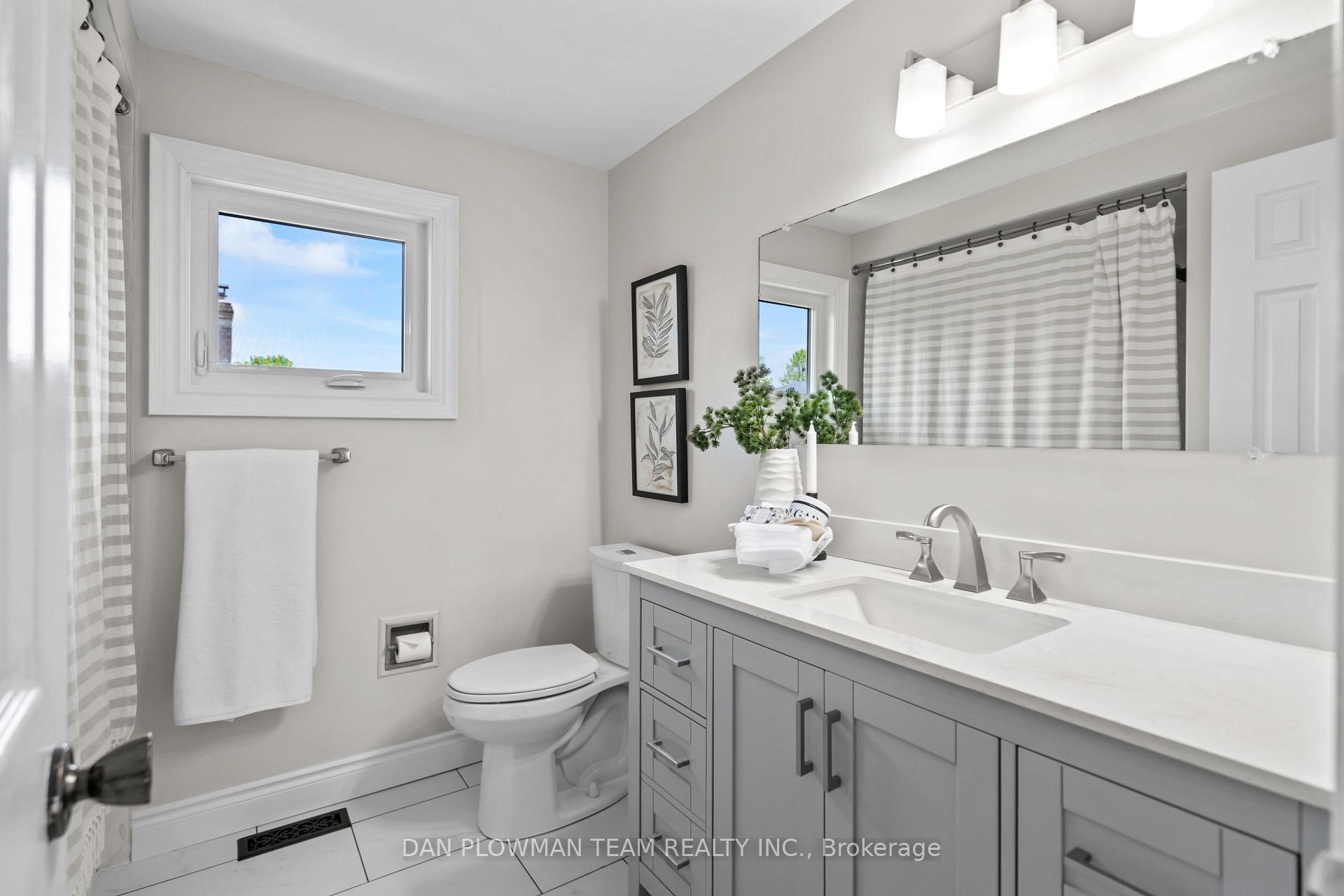 Photo 34 of 110 Rotherglen Road N, Ajax, Central West — HOMEH
